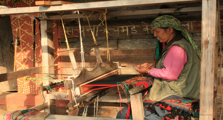 Naggar - working on loom