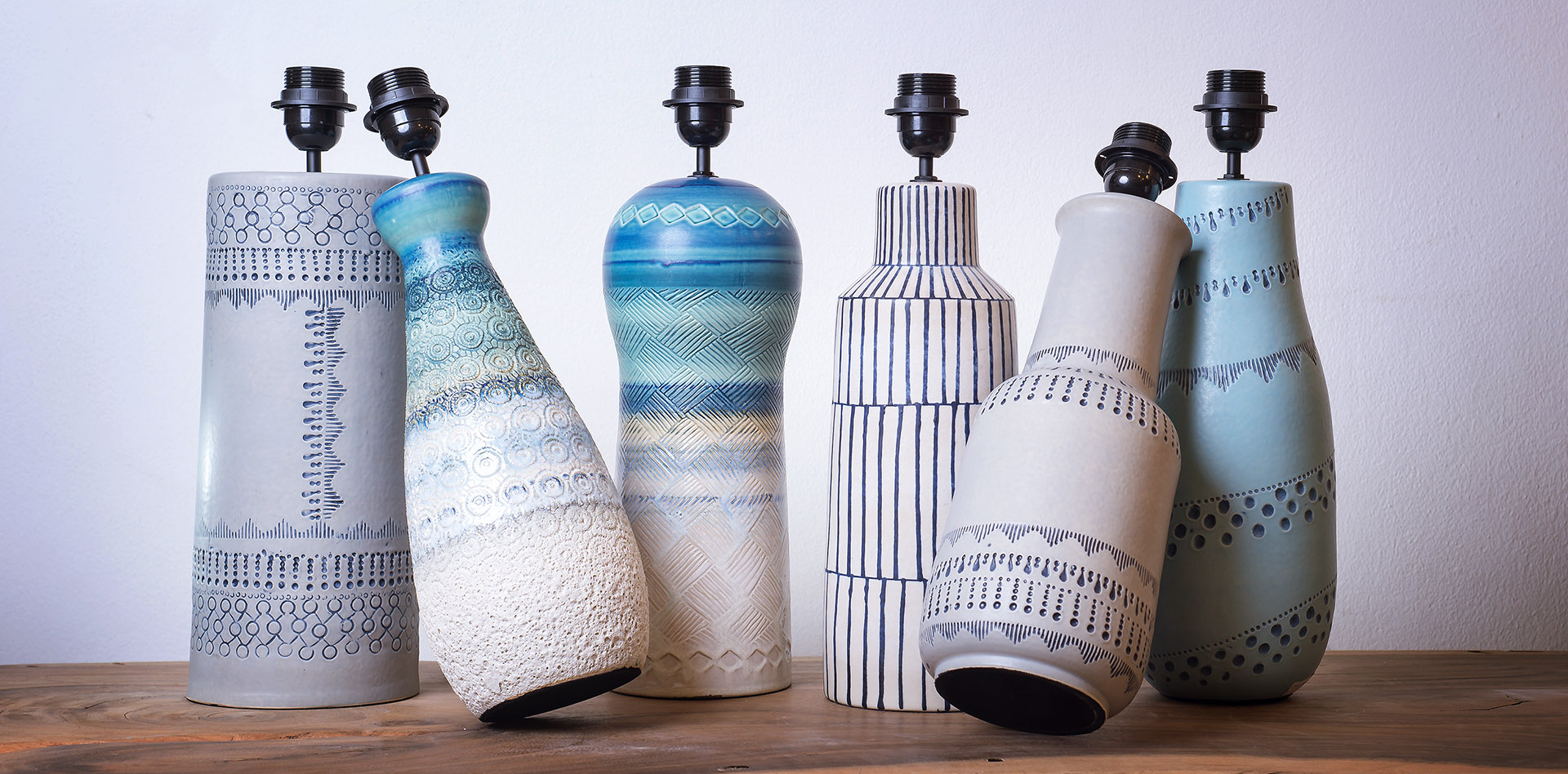 ceramic table lamp handmade – classic white blue ceramic table lamps